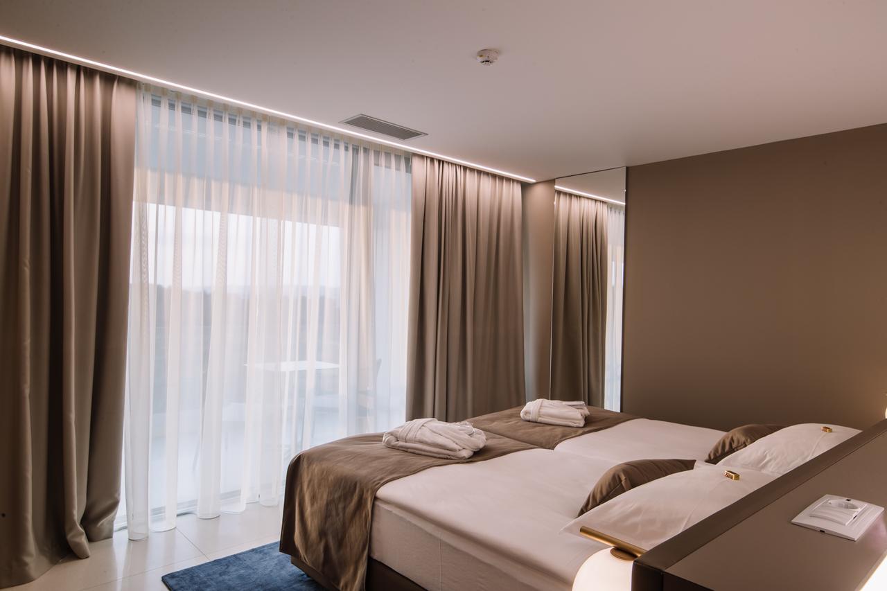 Aparthotel Joel Novalja Extérieur photo