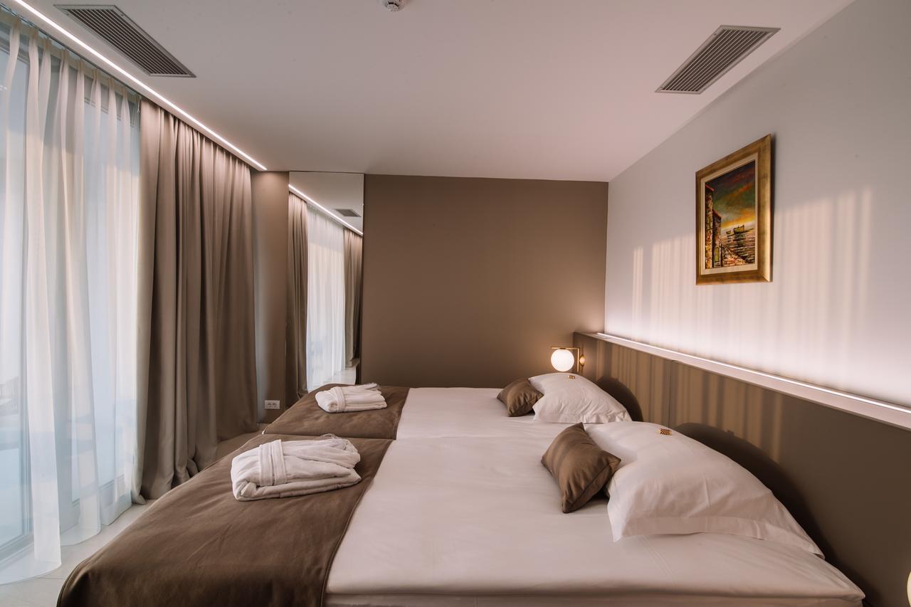 Aparthotel Joel Novalja Extérieur photo